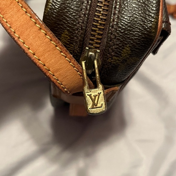 Louis Vuitton Jeune Fille GM - Picture 4 of 10